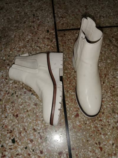MIA Brand Chelsea Boots