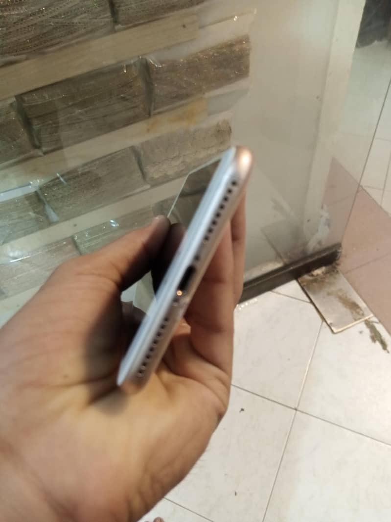 iPhone 4