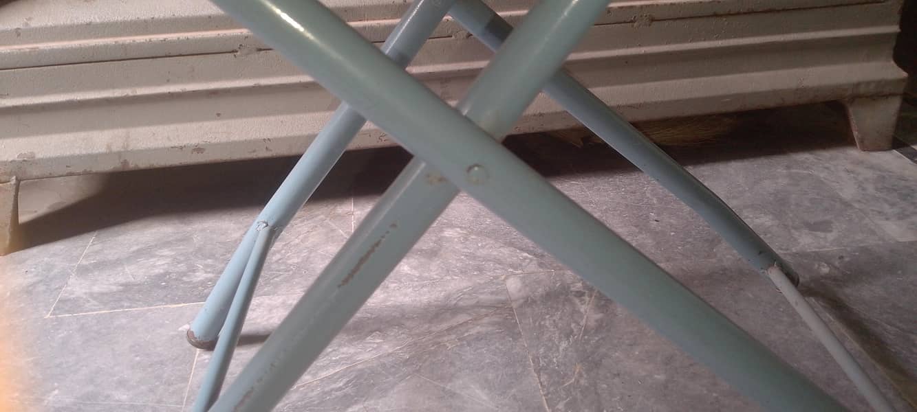 iron Table 4