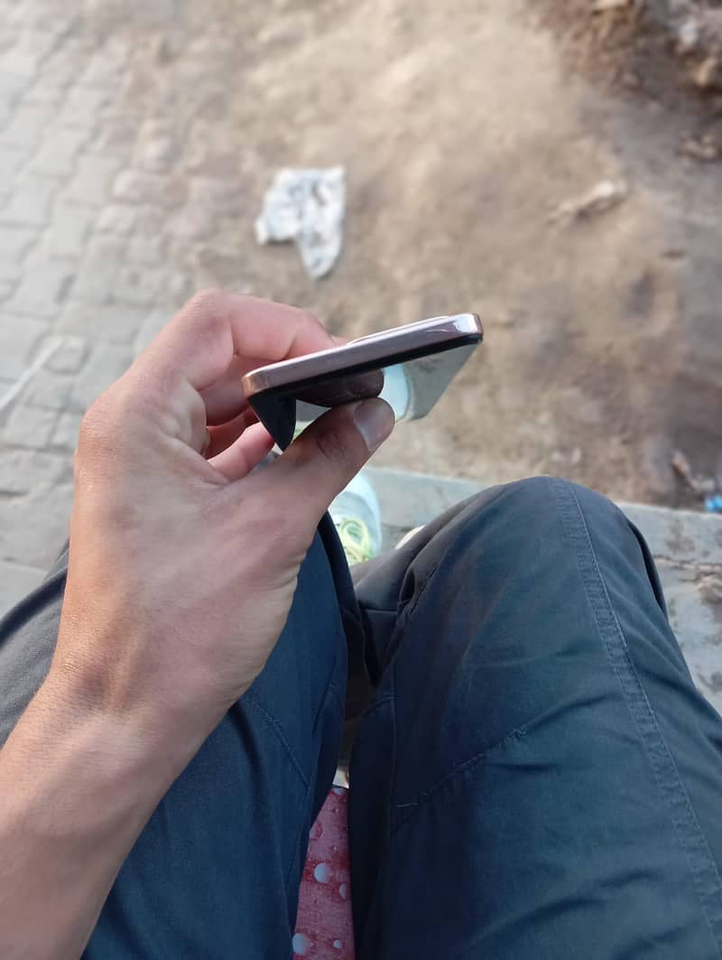 Mobile 3