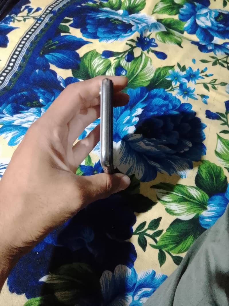 IPHONE 2