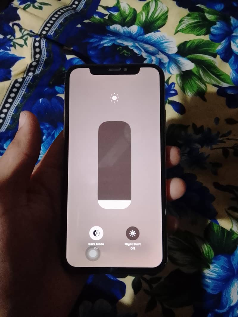 IPHONE 8