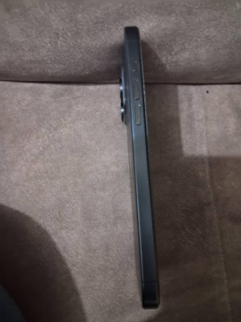 Iphone 15 pro max 3