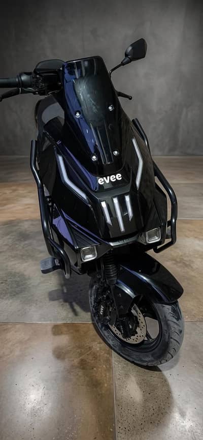 Evee S1 Pro bike