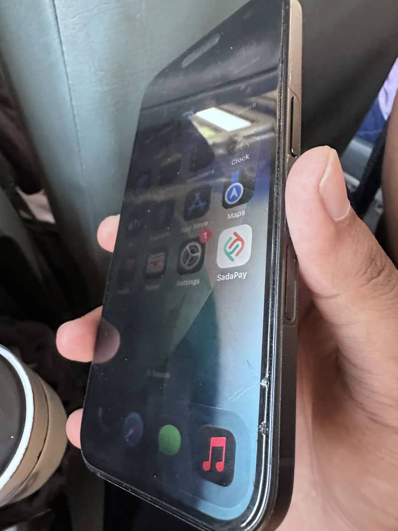 Apple iPhone 16 2