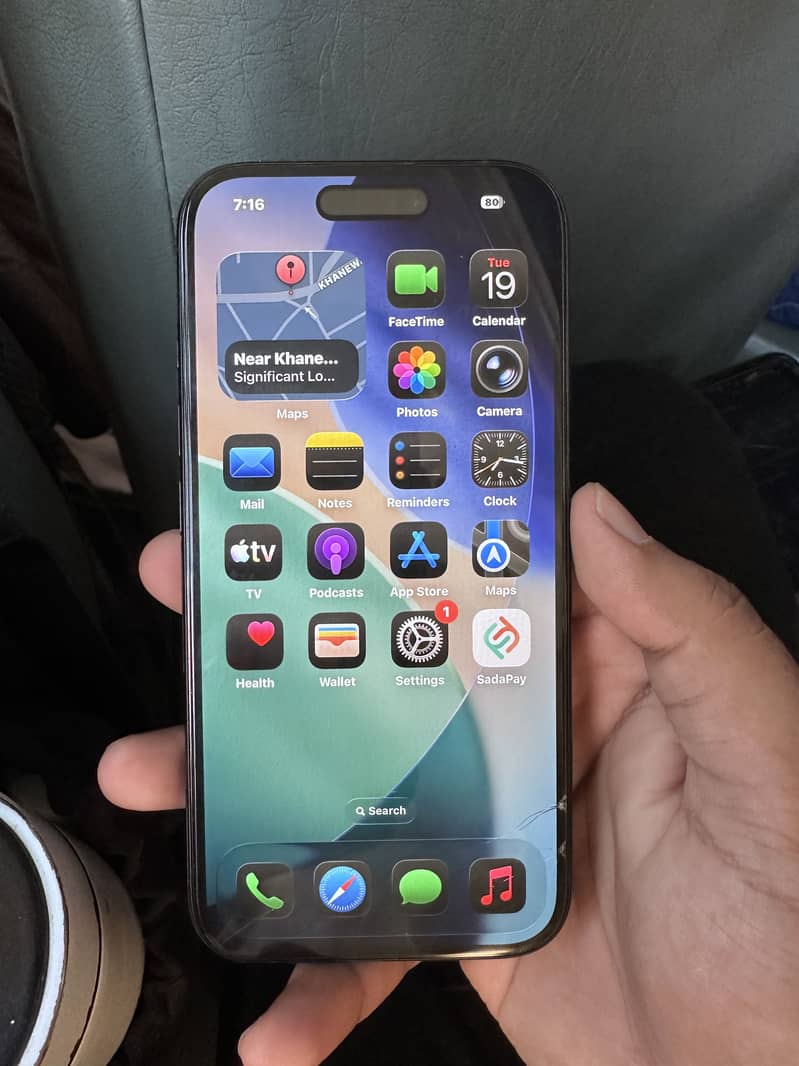 Apple iPhone 16 4