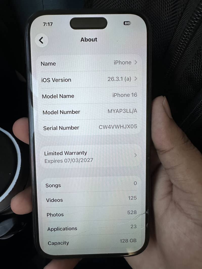 Apple iPhone 16 8