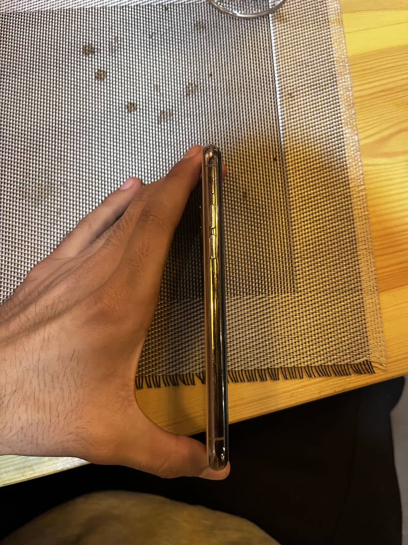 iPhone 11 pro 3