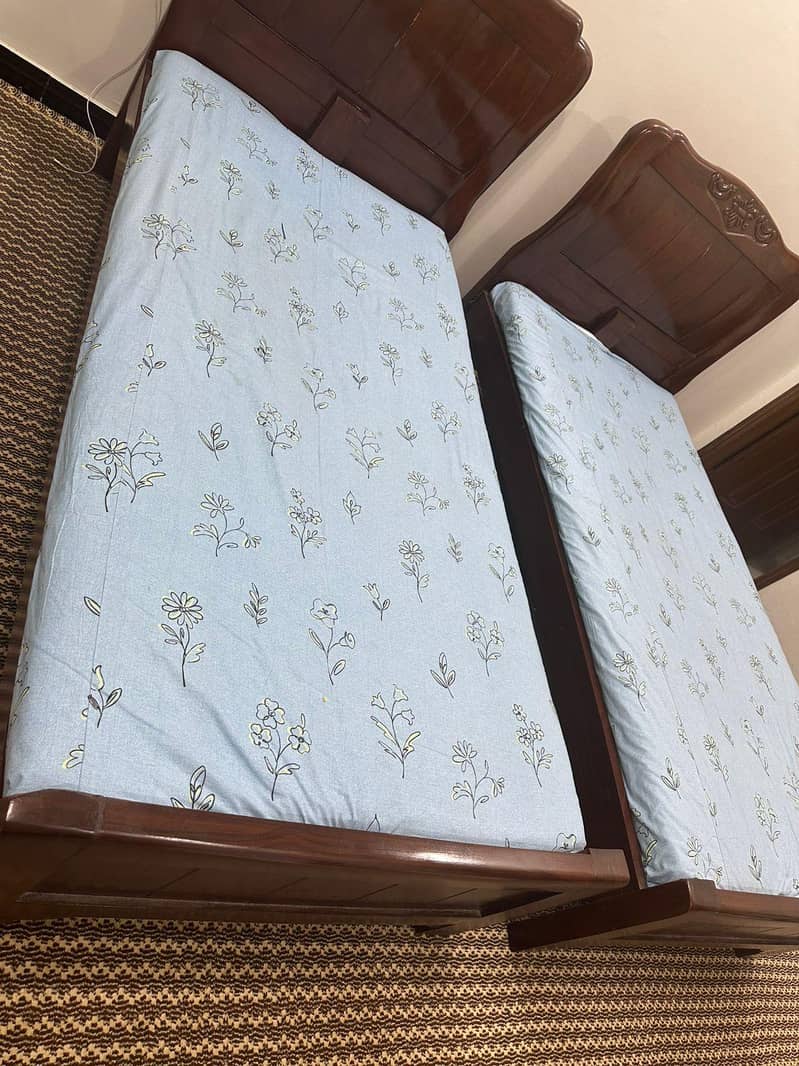 2 single bed sell 1