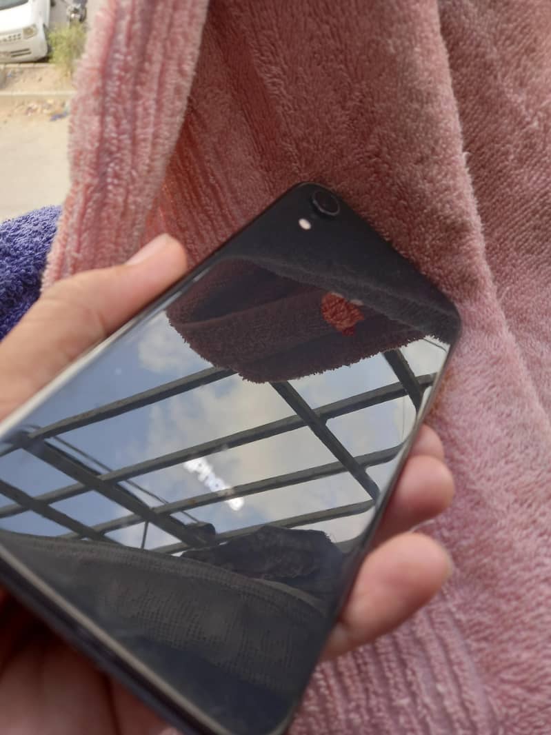 iPhone Xr 3