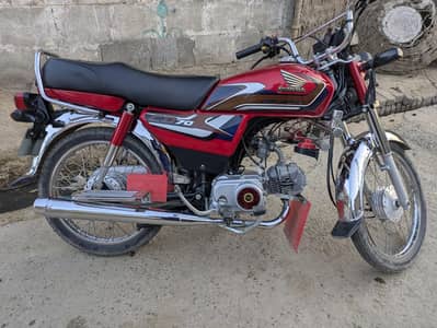 Honda cd 70 2025 model bhaot he saaf and lash condition