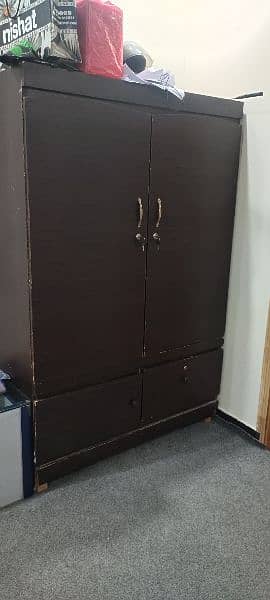 Wardrobes / Almari