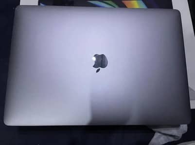 Macbook Pro 2019 16" with Touchpad with Box