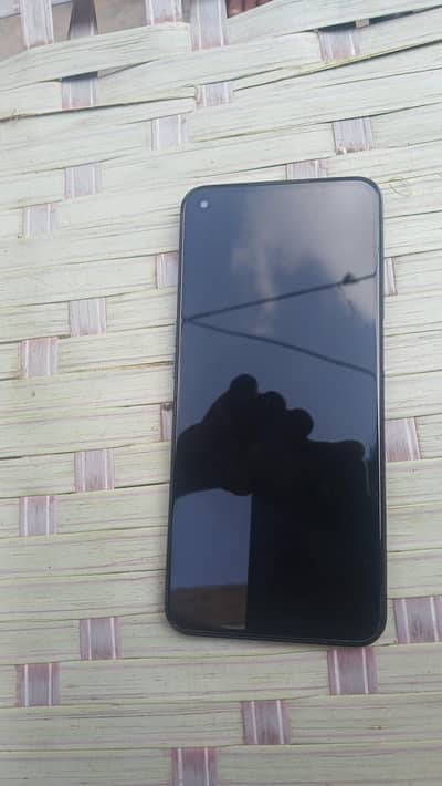 one plus n200 5g 4 64gb 10by9 sab kuch thk han bas finger not working