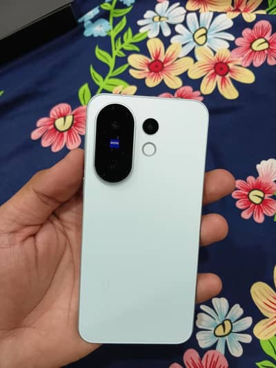Vivo X200 FE
