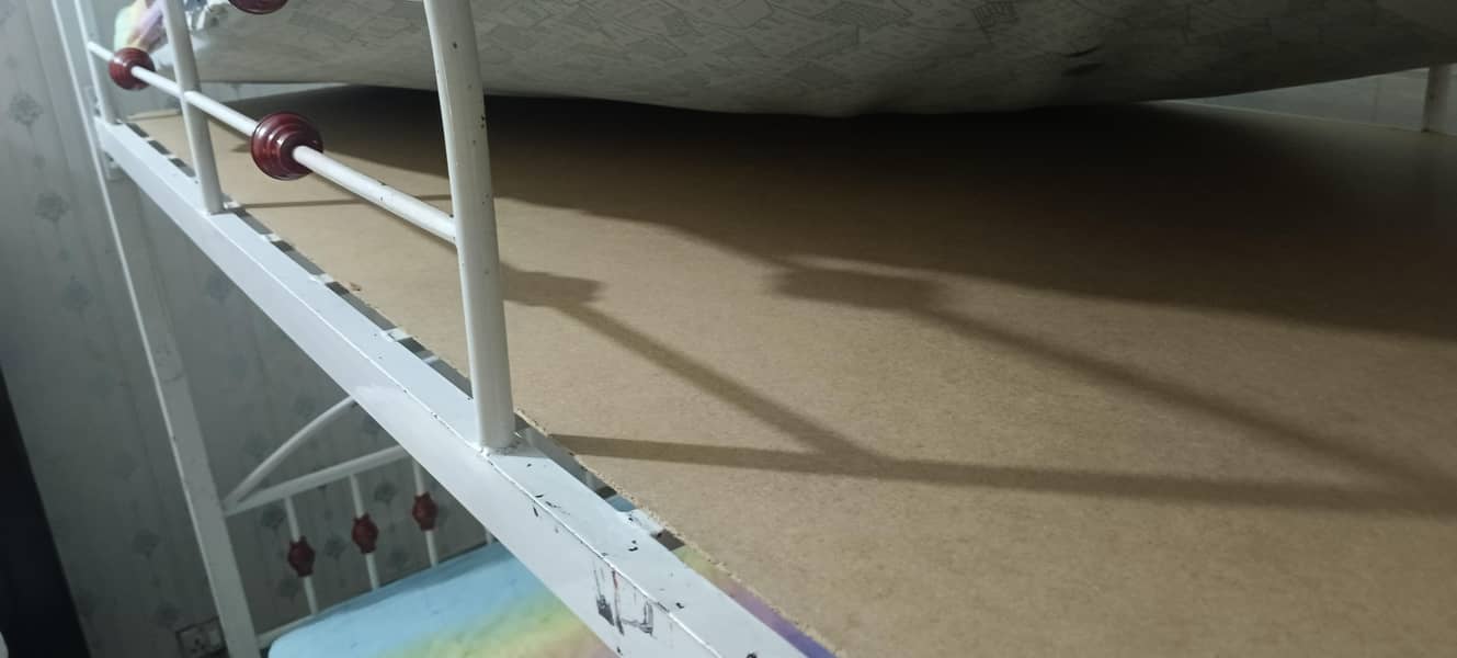 solid iron bed 6