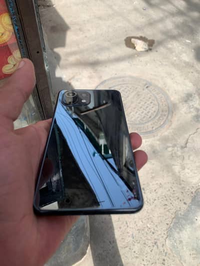 MI 11 lite for urgent sale in Lahore very good condition