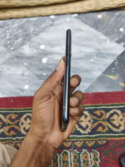 I am selling my phone What box 