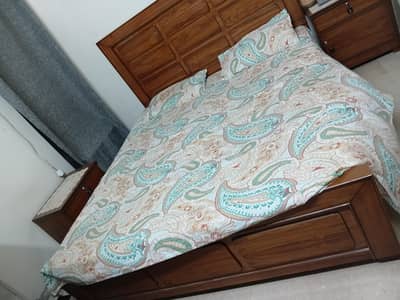King Size double bed without mattress for sale in excellent condition