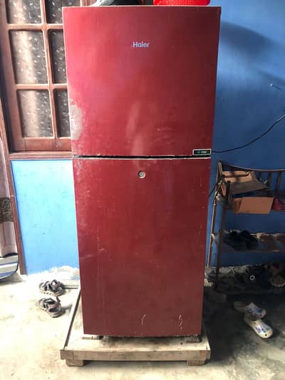 haier refrigrator for sale ghr ka chala hua hai 9/10 condition hai se