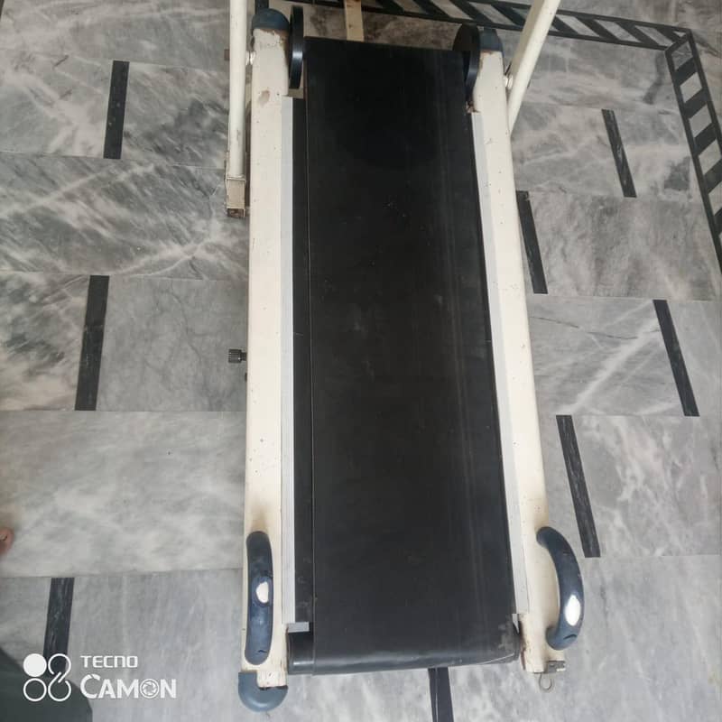Manual treadmill - Multi Functional Foldable Flat Running Machine 5