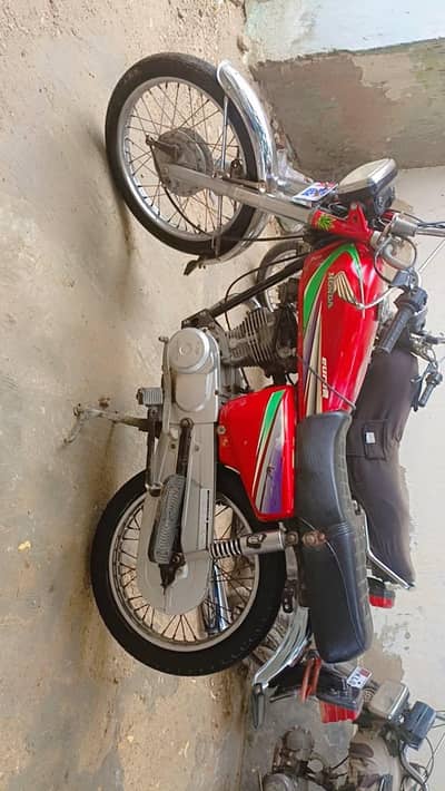 Honda CG125 2012