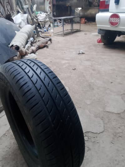 arugant sell 12 k tyre hain