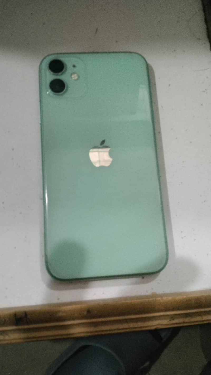 iPhone 11 3