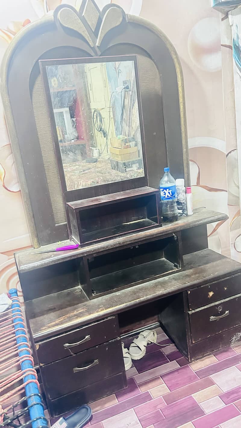 Dressing table without mirror 0