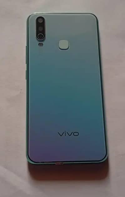 Vivo Y17 (4gb RAM, 128 storage)