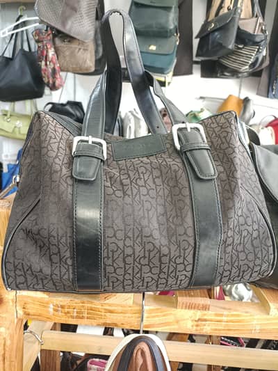All brand ladies bag available