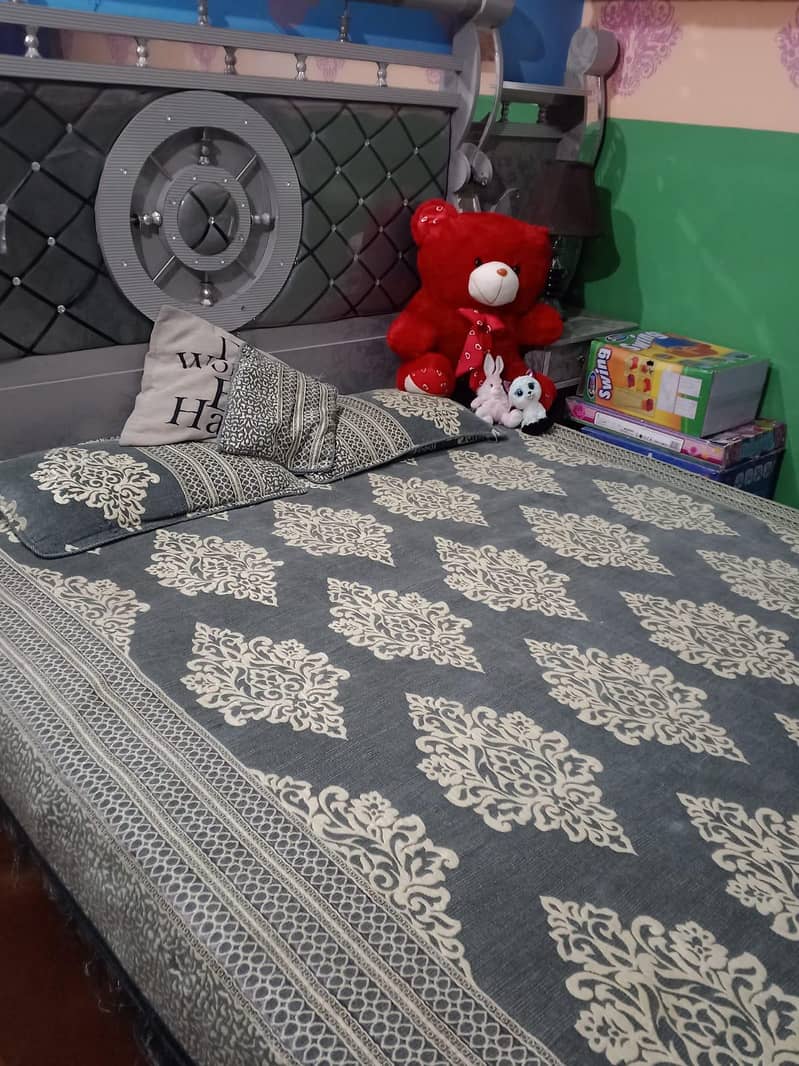 king bed 0