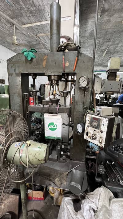 Hydraulic Mold Machine