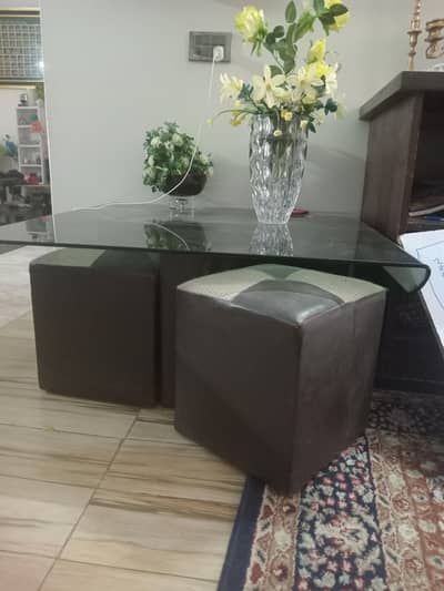 a central table unbreakable  glass