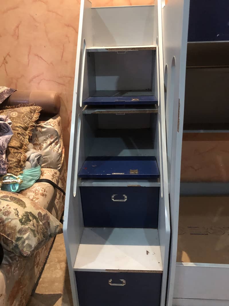 Triple portion bed 2