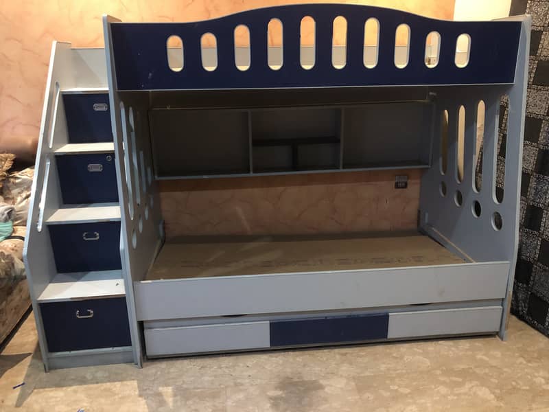 Triple portion bed 3