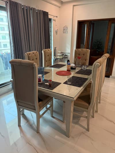 Dining Table with 6 dining chairs