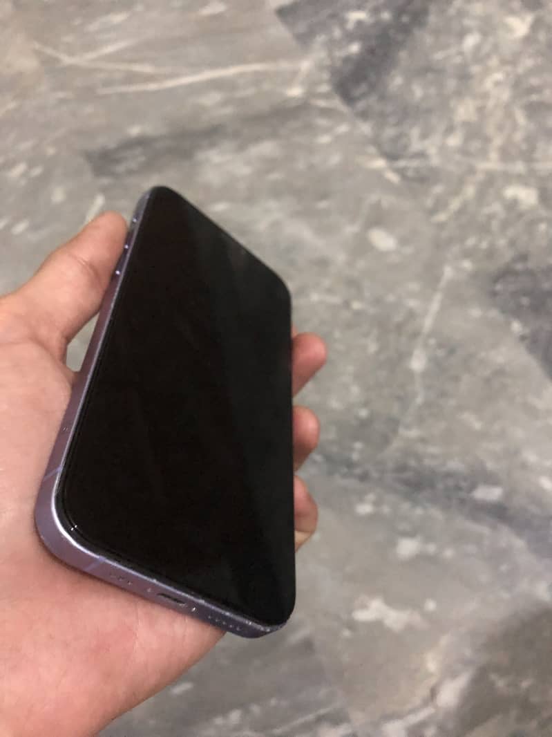 iPhone 12 1