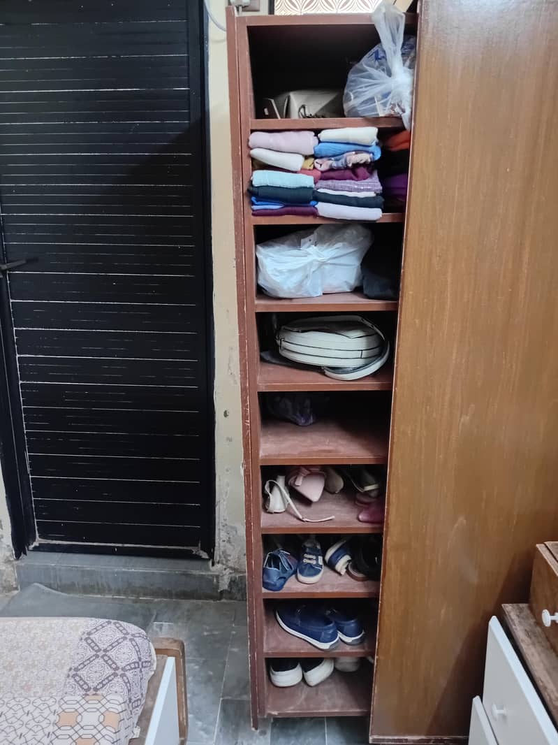 wardrobe 1