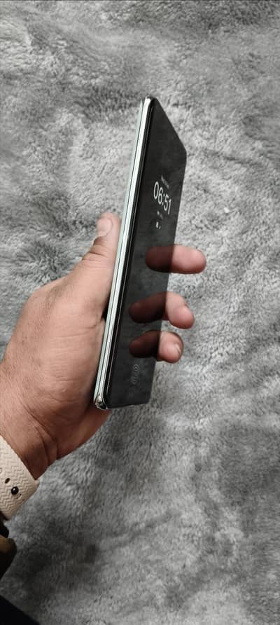 Reno11 5G mint condition. .