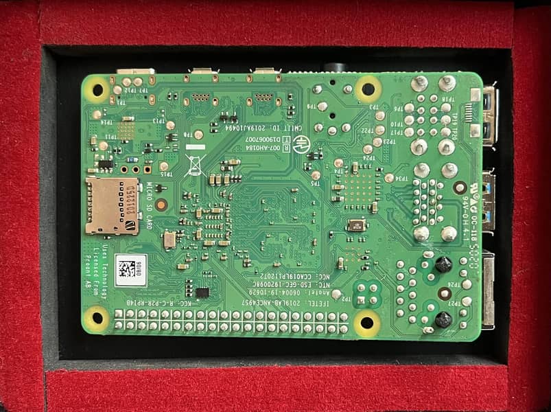 Raspberry Pi 4 Model B 4GB 1