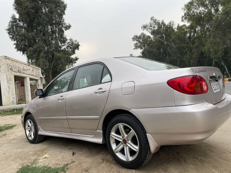 Corolla . 2OD Saloon 3