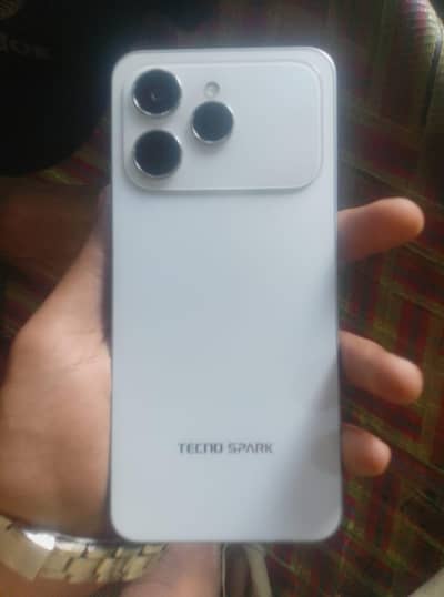 Techno spark 40 memory 6 gb ram 128 memory