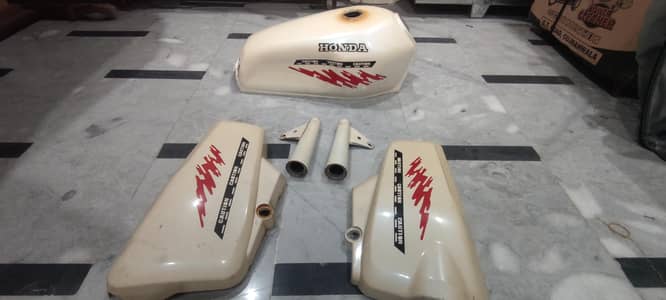 Honda 125 Tanki tapy