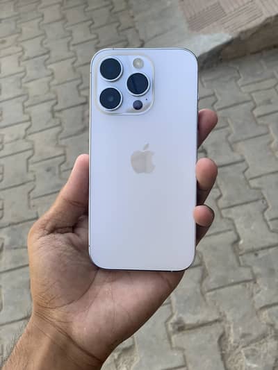 I phone 14 pro factory unlock 128 GB water pack