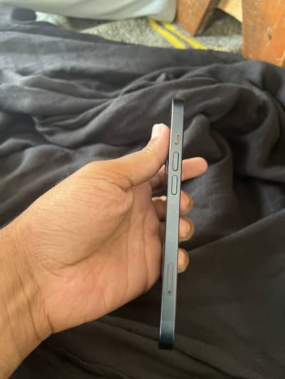 iPhone 13 - 128GB - 99% Battery Health - (JV