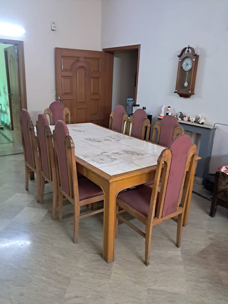 Solid Dining table with chairs 8