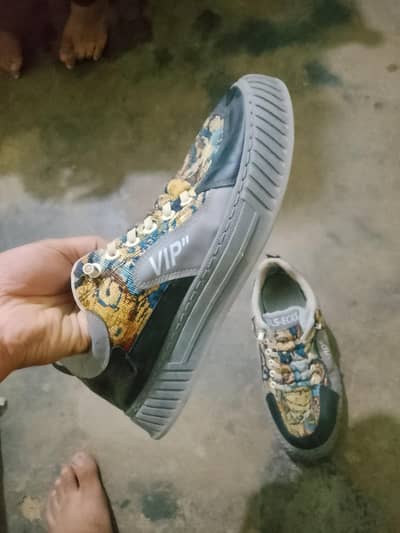 shoes For Sale Export size 41/Bilkul Fresh han ya