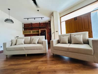Elavare Sofa Set