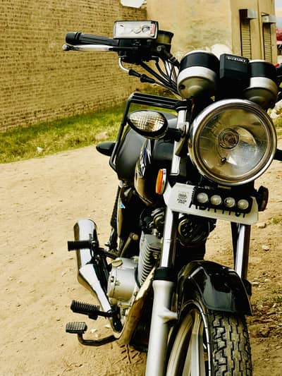 Suzuki GS 150 SE  2020